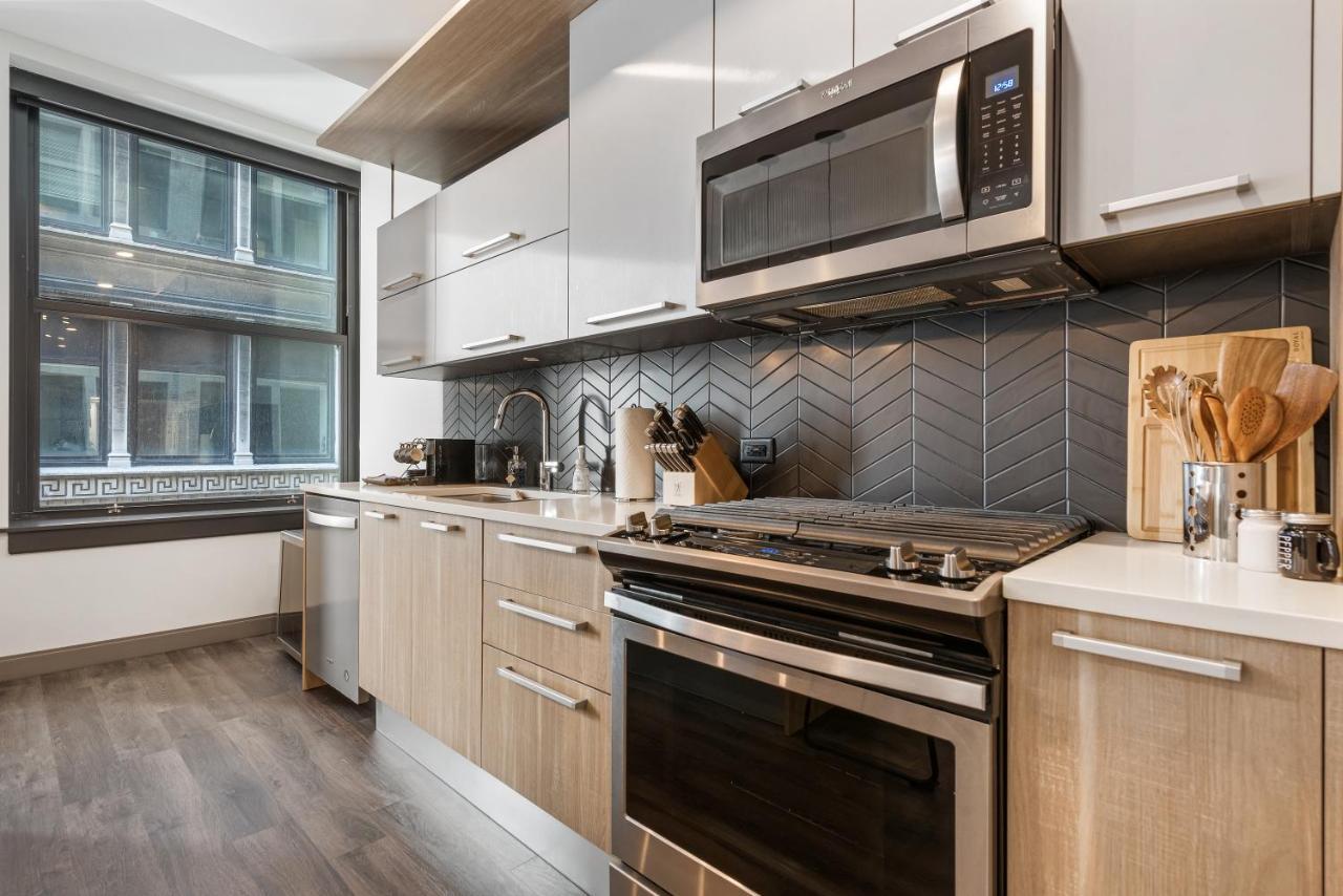 Experience Downtown Chicago At Millennium - Luxury Apartments In The Loop 외부 사진