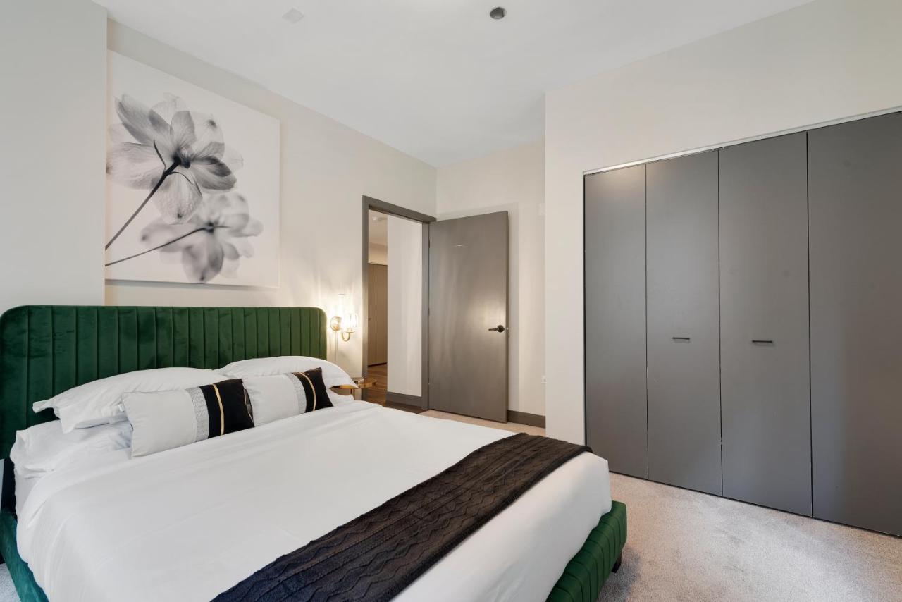 Experience Downtown Chicago At Millennium - Luxury Apartments In The Loop 외부 사진