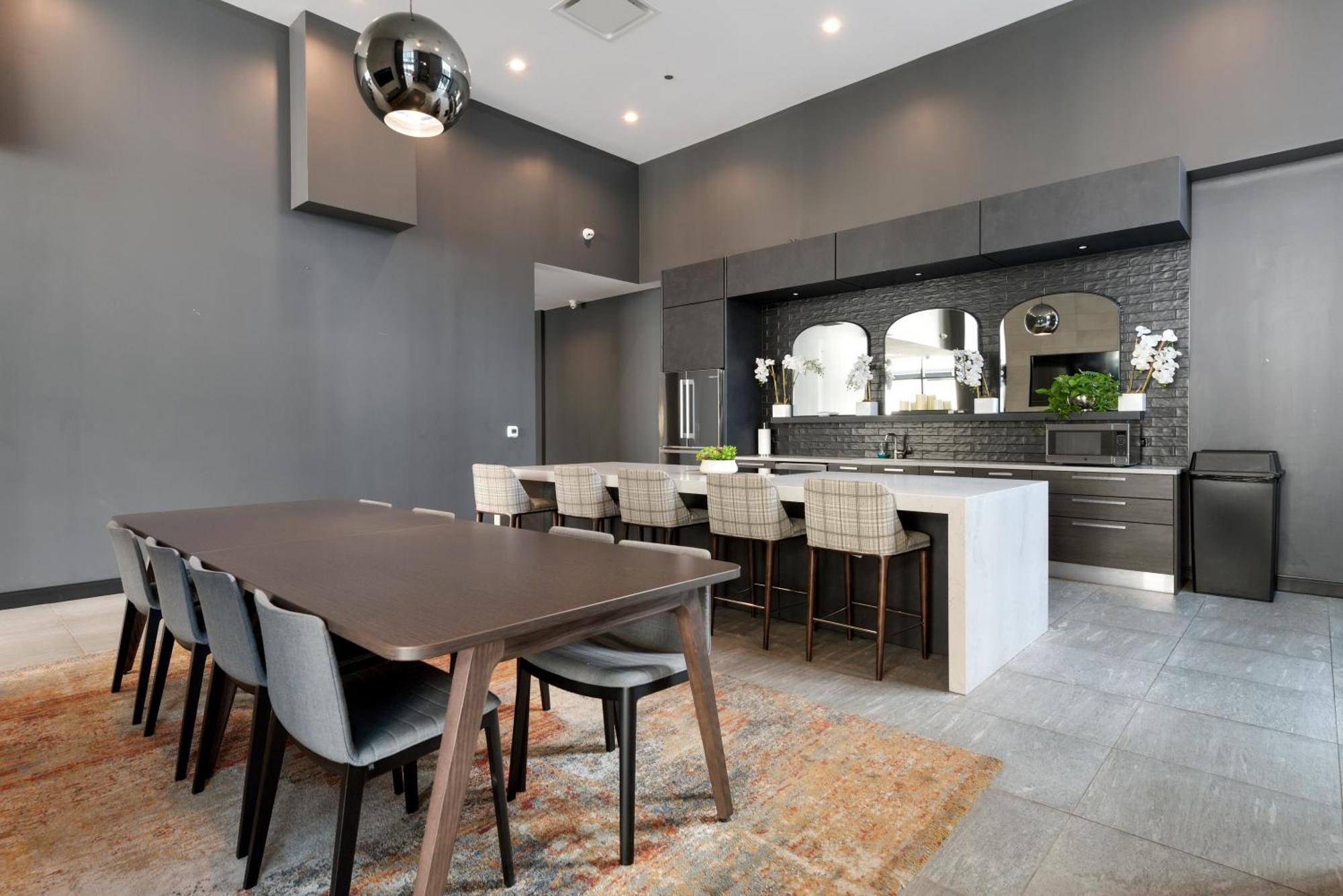 Experience Downtown Chicago At Millennium - Luxury Apartments In The Loop 외부 사진