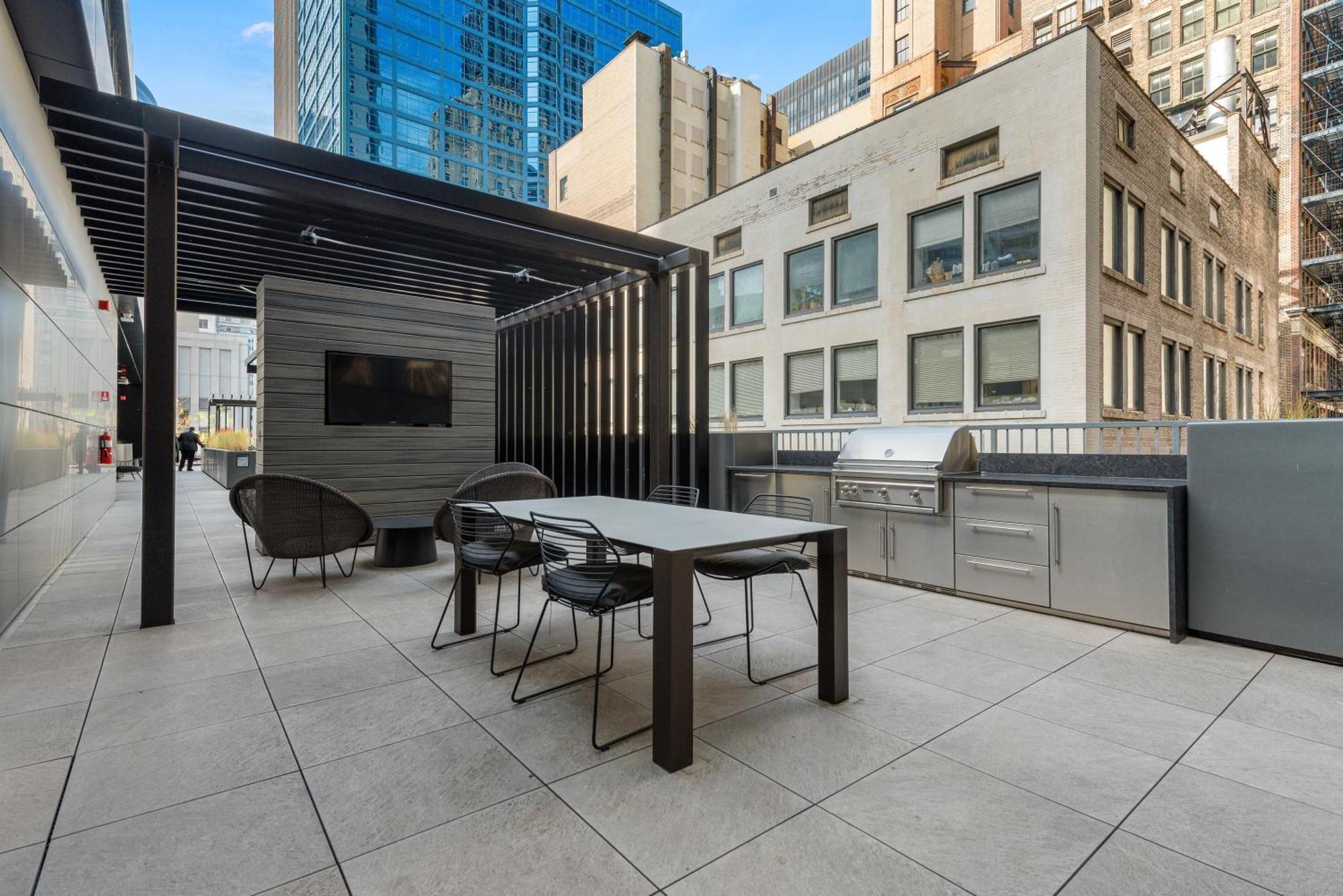 Experience Downtown Chicago At Millennium - Luxury Apartments In The Loop 외부 사진