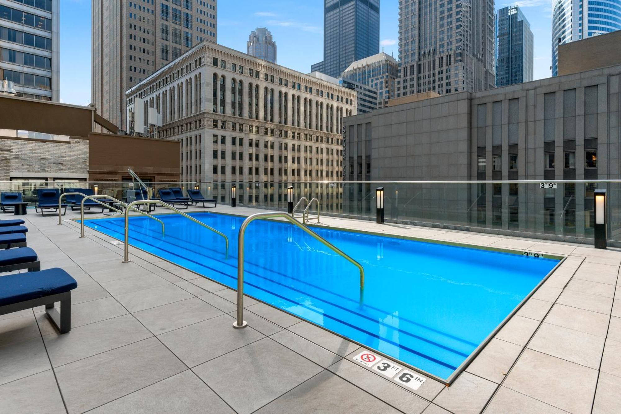 Experience Downtown Chicago At Millennium - Luxury Apartments In The Loop 외부 사진